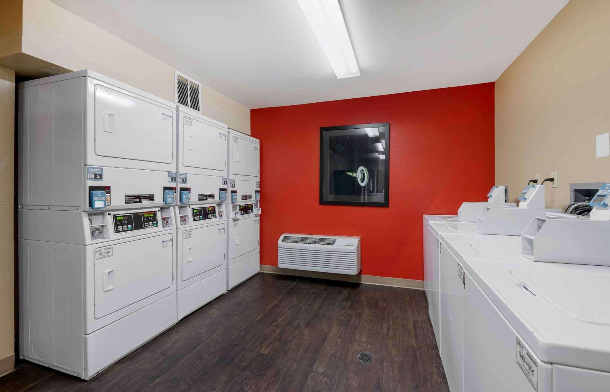 Extended Stay America Select Suites - Orlando - Conven Ctr - Sports Complex Williamsburg Екстериор снимка